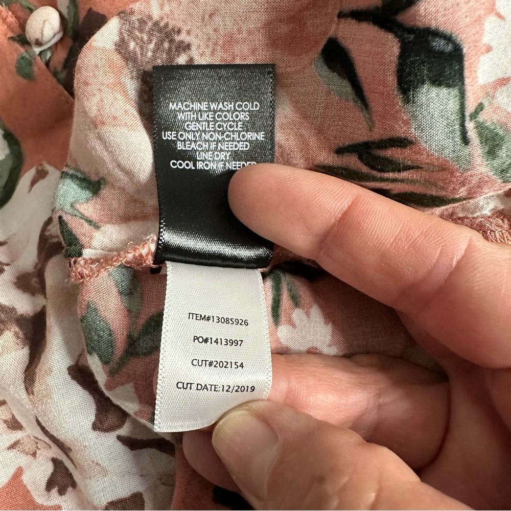*TORRID* Harper Floral Taupe Challis Button-Front 3/4 Sleeve Blouse - Picture 8 of 10